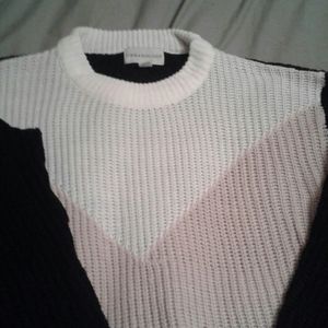 A  womens  sweater  and  its  urban